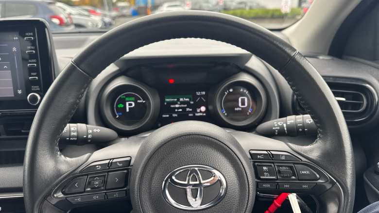 Toyota Yaris 1.5 Hybrid Design 5dr CVT Hybrid Hatchback